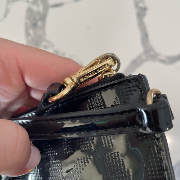 Michael Kors Wristlet - Picture 5 of 7